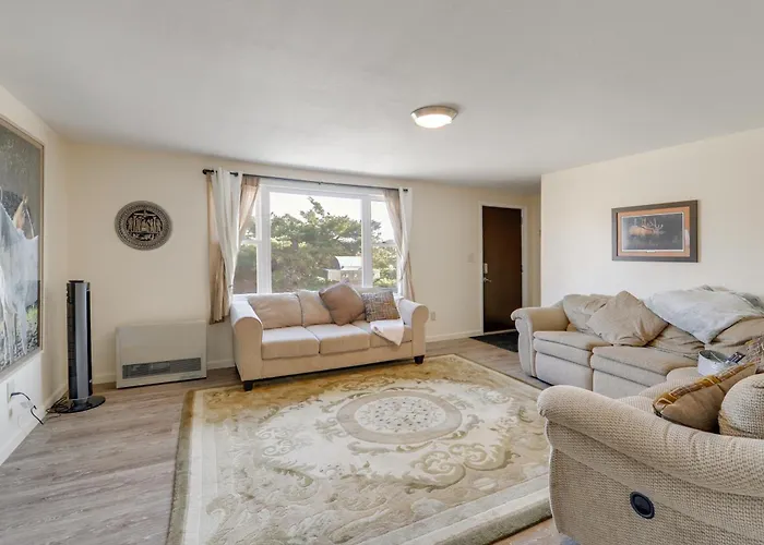 Modern Retreat: Near 4th Of July Parades! Apartment *